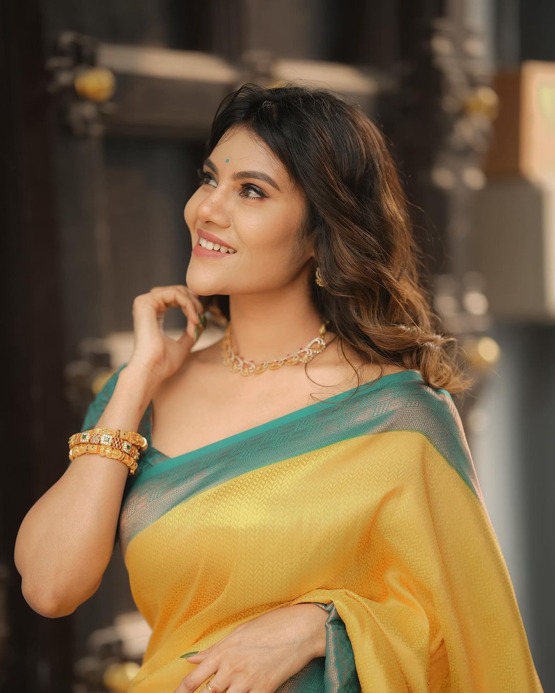 ELISION YELLOW SOFT SILK SAREE WITH BLOUSE PIECE