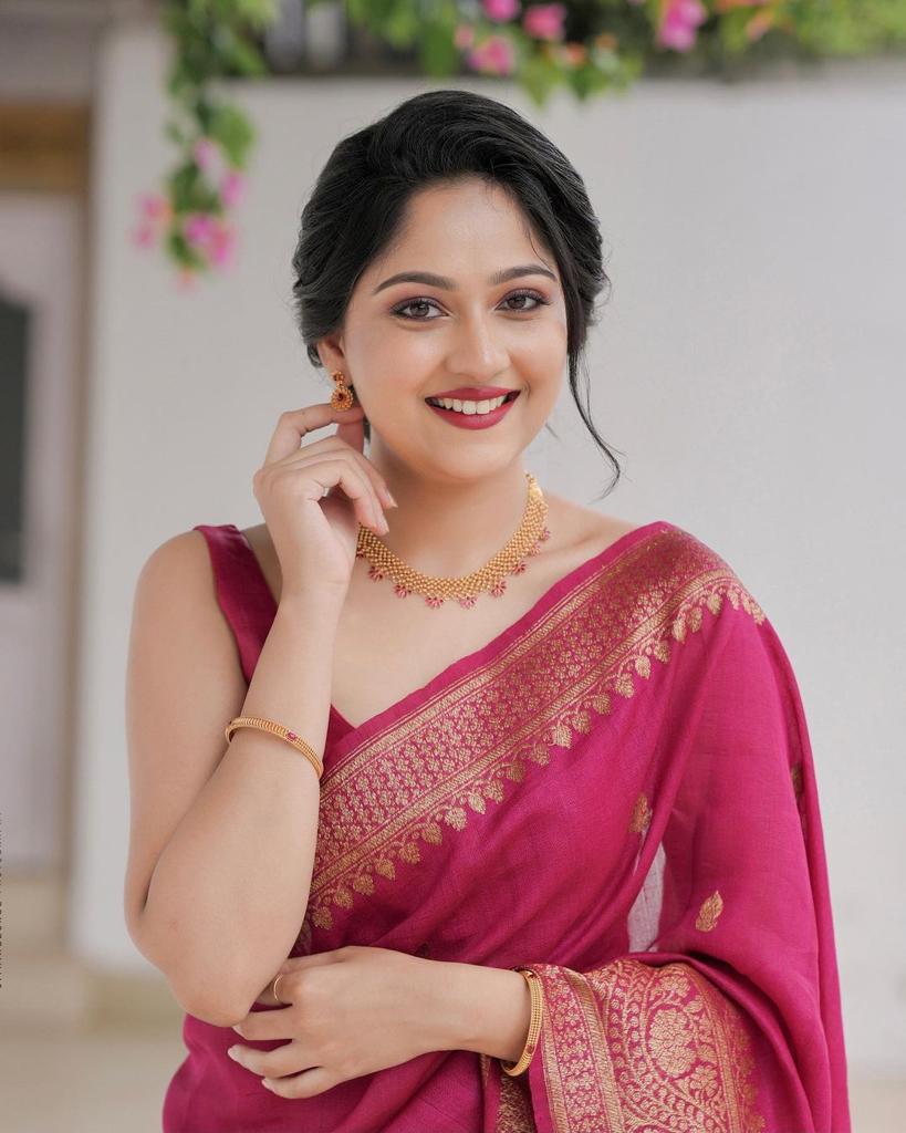OUTSTANDING PINK COLOR DESIGNER SAREE WITH BLOUSE PIECE