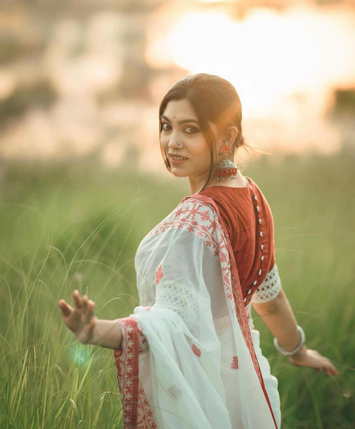 GLAMING SOFT LINEN COTTON SILK  DESIGNER SAREE