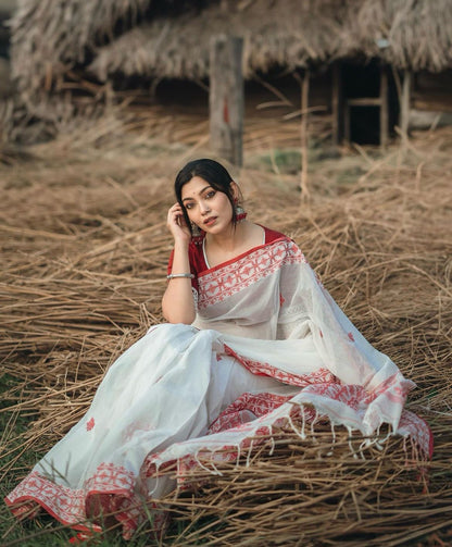 GLAMING SOFT LINEN COTTON SILK  DESIGNER SAREE