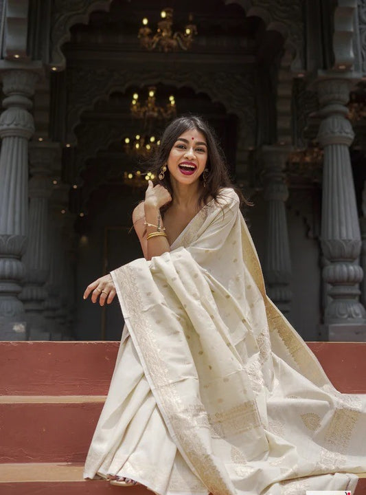 EFFERVESCENT CREAM COLOR SOFT SILK SAREE WITH BLOUSE PIECE