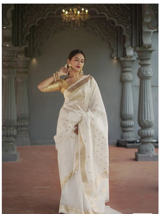ARRESTING WHITE SOFT COTTON SILK SAREE WITH BLOUSE PIECE
