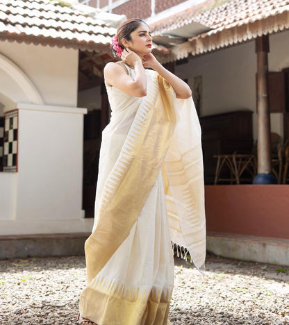 IMPROBABLE SOFT SILK SAREE WITH BLOUSE PIECE