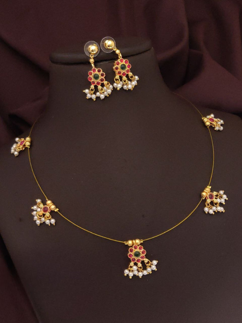 FANCY NECKCHAIN