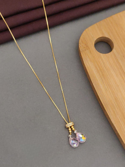 THE PEARLS OF ELEGANCE - GOLDEN NECKPIECE