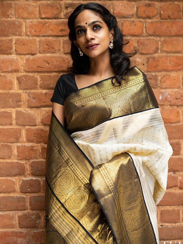 Blooming Silk Brown Designer Saree With Belt Look – Kaleendi