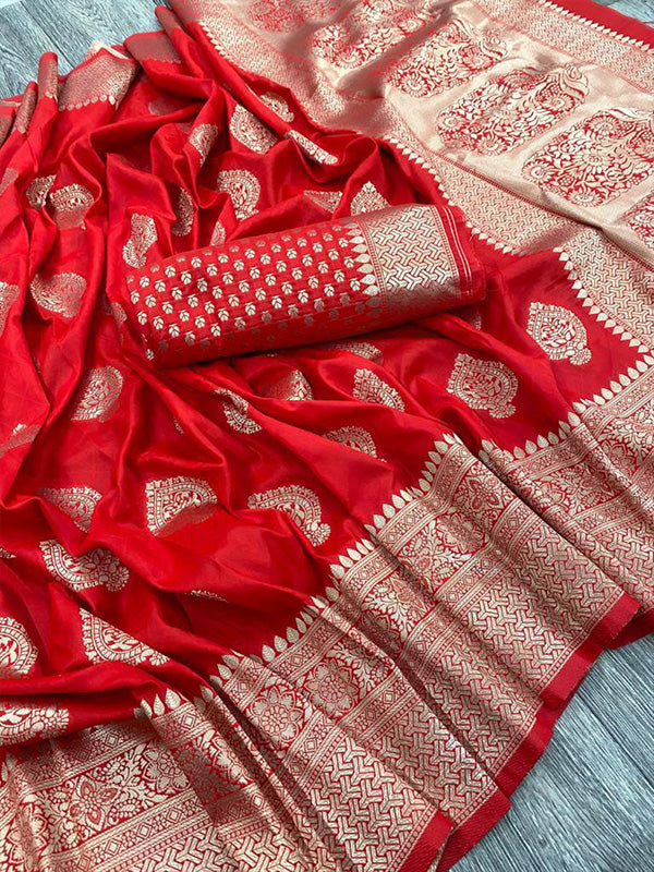 Divine Red Soft Silk Saree With Tempting Blouse Piece