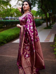 A dreamy Kanjivaram Silk Saree With Exquisite Blouse Piece